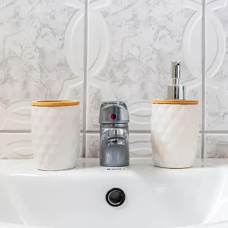 Apartman 12 - & Access